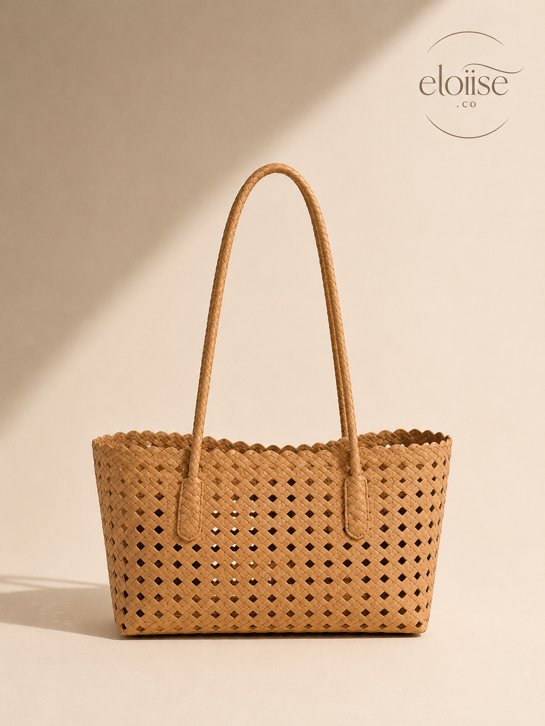 Riviera Woven Shoulder Tote | Scalloped Weave